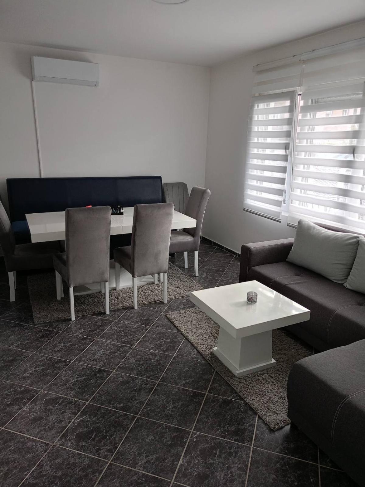 Gostinska Kuca Apartment เลสโควัซ ภายนอก รูปภาพ